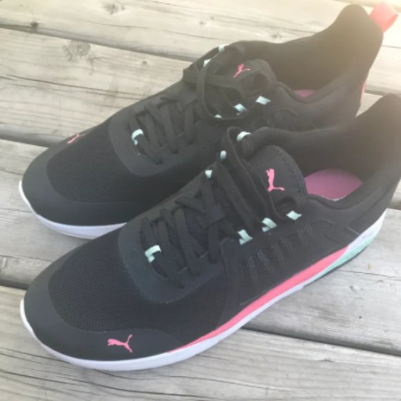 Puma shoes size 10.5 - Picture 1 of 7